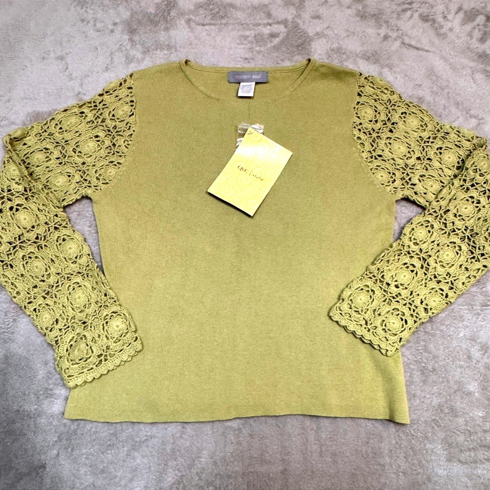 Modern Soul Medium Sage Green Knit Top Crochet Lace Sleeves Linen‎ Blend NWT